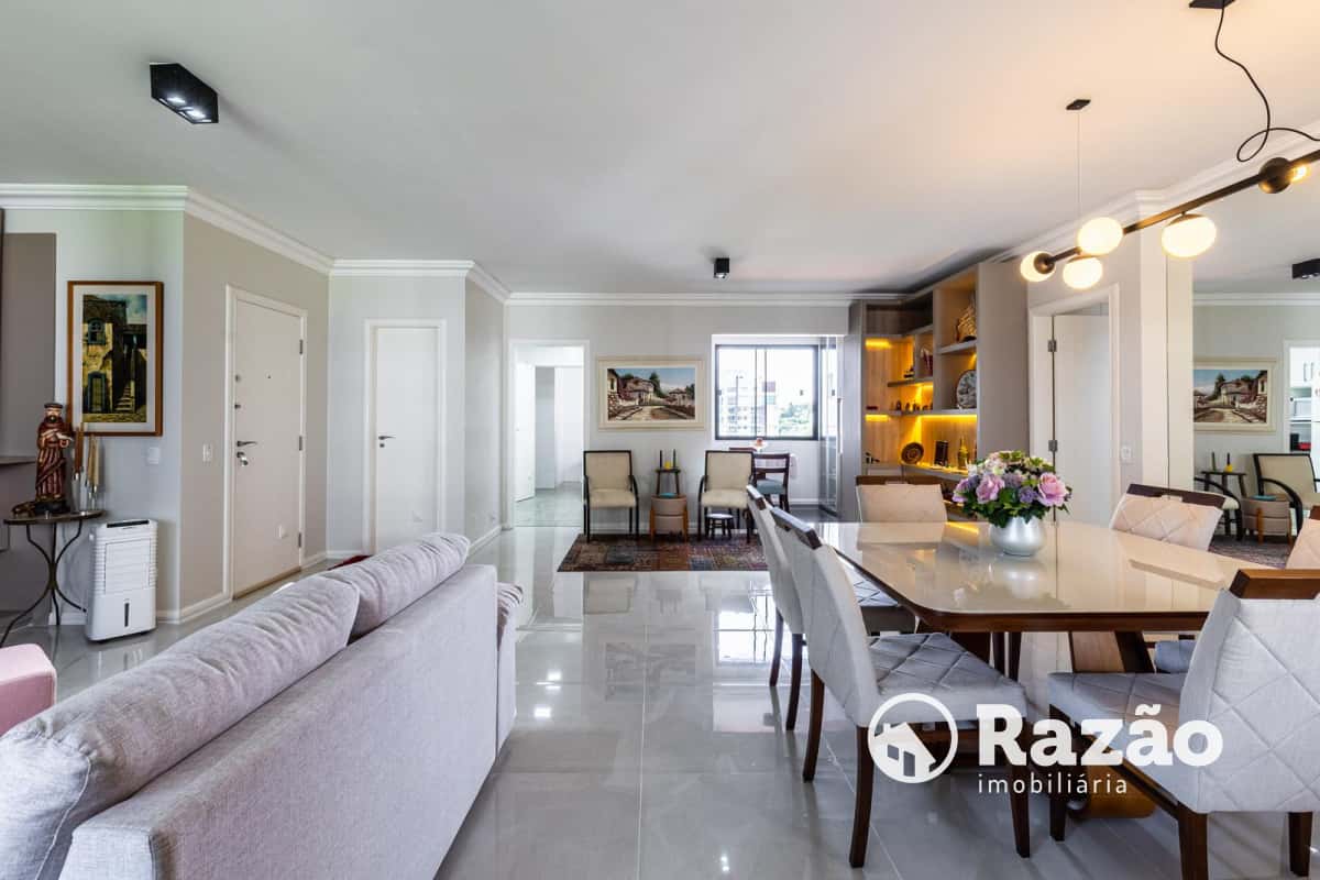 APARTAMENTO COM 3 QUARTOS - ÁREA TOTAL DE 265,30m² - CHAMPAGNAT - REF 6202 — foto principal