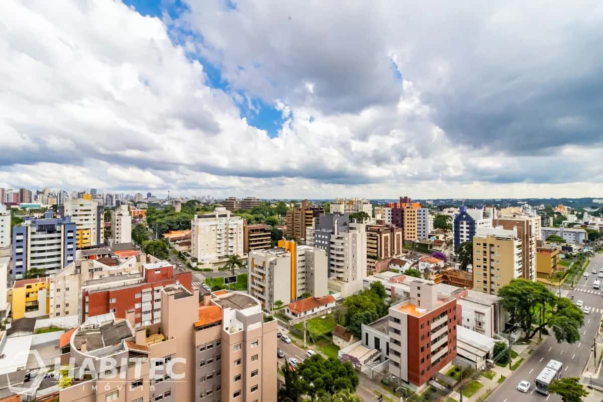 Apartamento com 3 quartos no Champagnat - Ed Champagnat Golden - HT2244 — foto principal