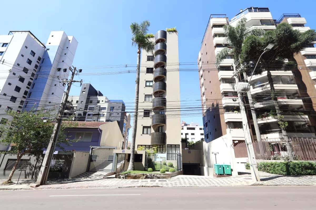 Apartamento BIGORRILHO com 181,30m² — foto principal