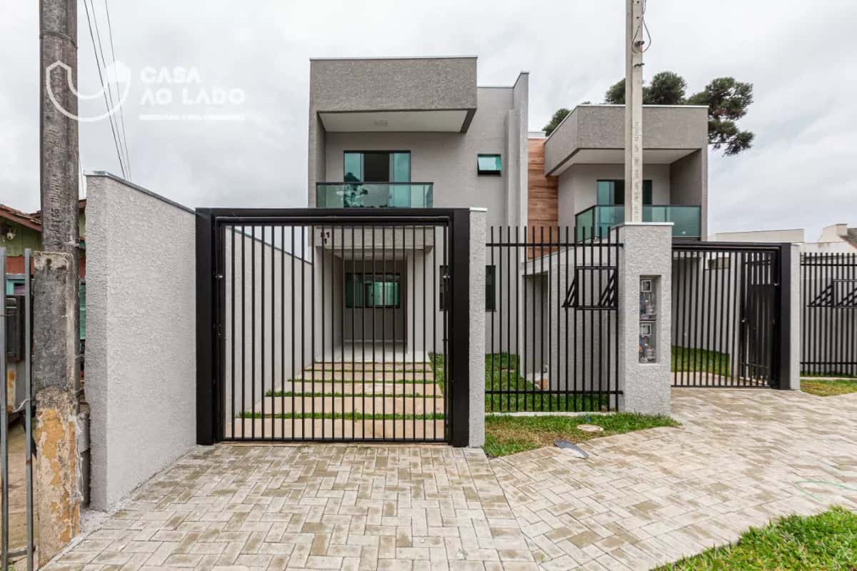 Sobrado 88m² com 02 quartos - Uberaba - Curitiba/PR. — foto principal