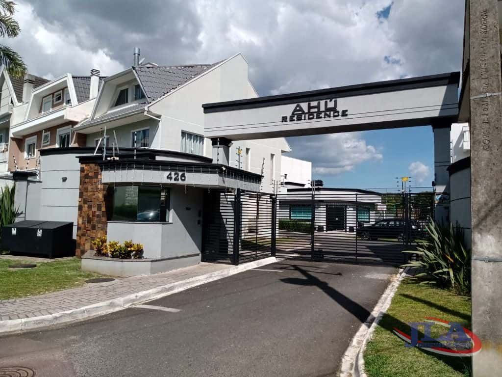 Sobrado com 3 dormitórios à venda, 250 m² por R$ 1.800.000,00 - Boa Vista - Curitiba/PR — foto principal