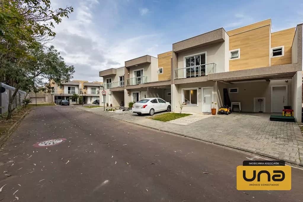 Sobrado com 3 dormitórios à venda, 120 m² por R$ 848.000,00 - Fazendinha - Curitiba/PR — foto principal
