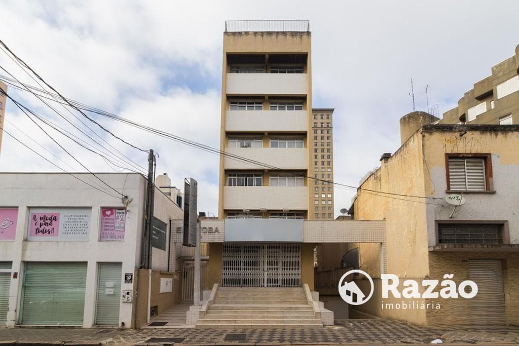 APARTAMENTO COM 1 QUARTO - ÁREA TOTAL DE 32,81m² - CENTRO - REF 6243