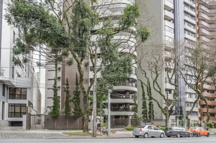 Apartamento reformado no Água Verde com 4 quartos de 478,22m² - Edifício Maison Bellevue