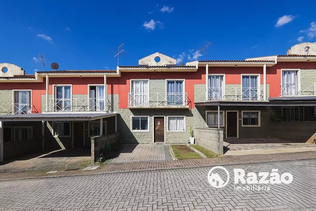 SOBRADO COM 3 QUARTOS - ÁREA TOTAL 76,56 m² - BARREIRINHA - REF 6002