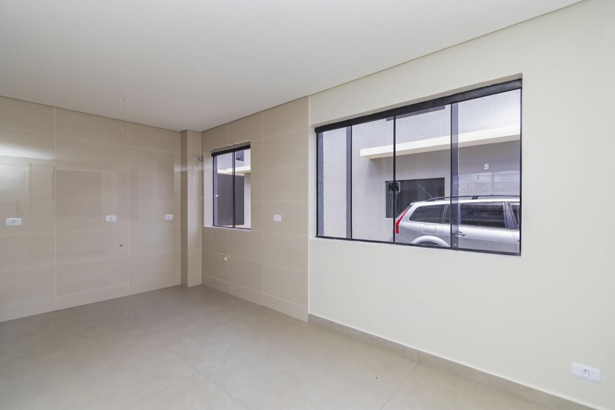 Sobrado novo em condomínio com Ático no Uberaba com suíte