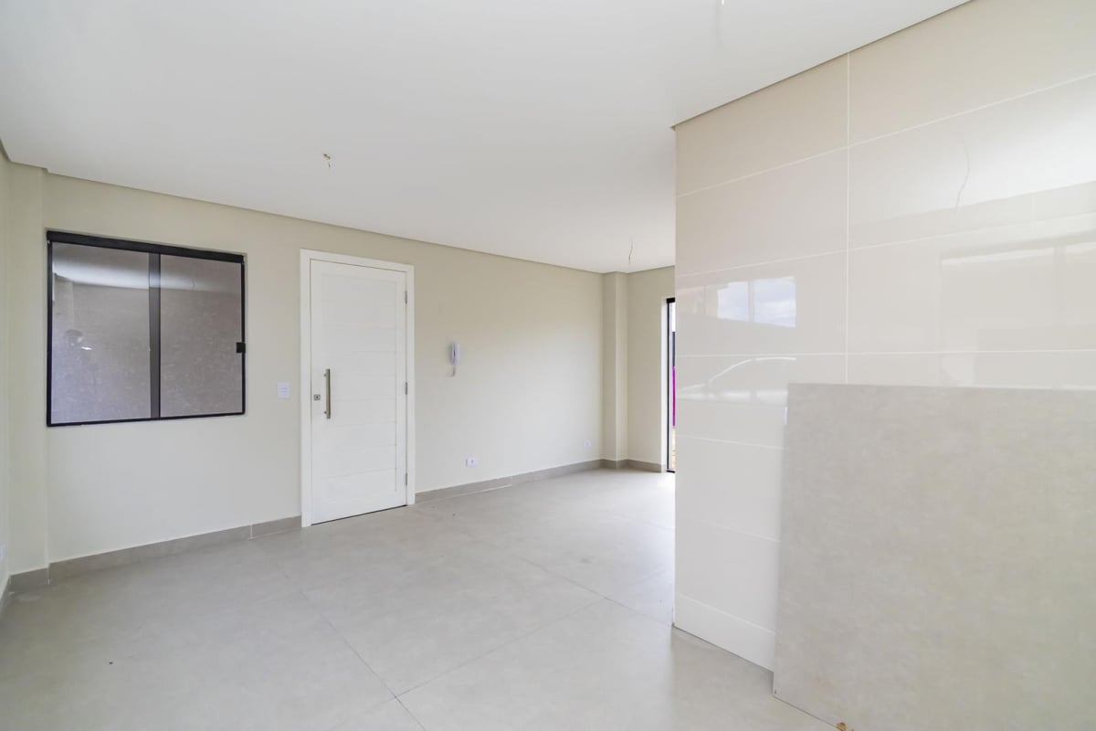 Sobrado novo em condomínio com Ático no Uberaba com suíte