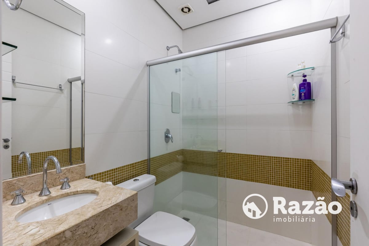 SOBRADO EM CONDOMÍNIO COM 3 QUARTOS - ÁREA TOTAL DE 316,21m² - BIGORRILHO - REF 6184