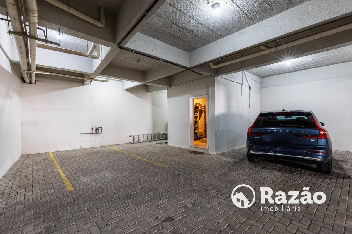 SOBRADO EM CONDOMÍNIO COM 3 QUARTOS - ÁREA TOTAL DE 316,21m² - BIGORRILHO - REF 6184