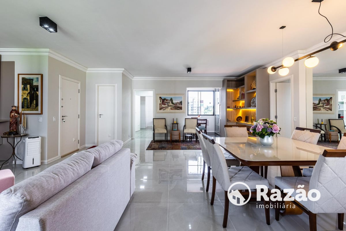 APARTAMENTO COM 3 QUARTOS - ÁREA TOTAL DE 265,30m² - CHAMPAGNAT - REF 6202