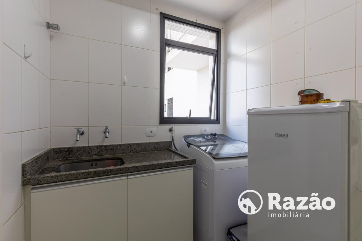 APARTAMENTO COM 3 QUARTOS - ÁREA TOTAL DE 265,30m² - CHAMPAGNAT - REF 6202