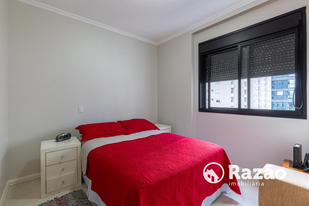 APARTAMENTO COM 3 QUARTOS - ÁREA TOTAL DE 265,30m² - CHAMPAGNAT - REF 6202