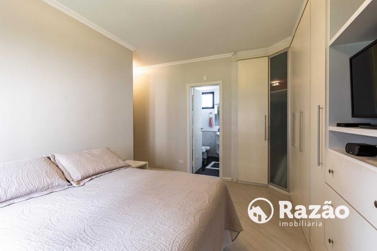 APARTAMENTO COM 3 QUARTOS - ÁREA TOTAL DE 265,30m² - CHAMPAGNAT - REF 6202
