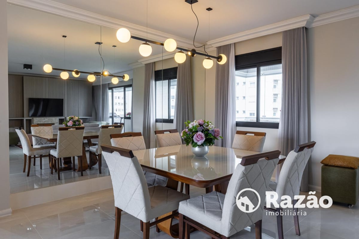 APARTAMENTO COM 3 QUARTOS - ÁREA TOTAL DE 265,30m² - CHAMPAGNAT - REF 6202