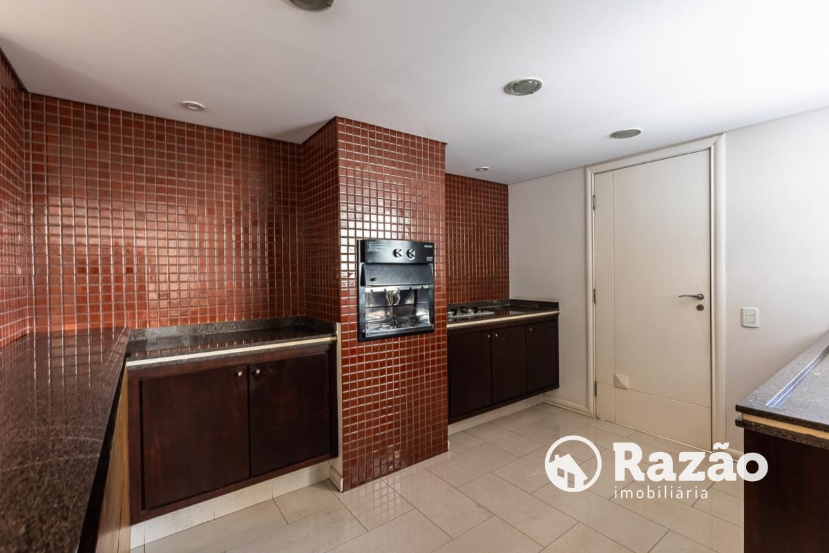 APARTAMENTO COM 3 QUARTOS - ÁREA TOTAL DE 265,30m² - CHAMPAGNAT - REF 6202