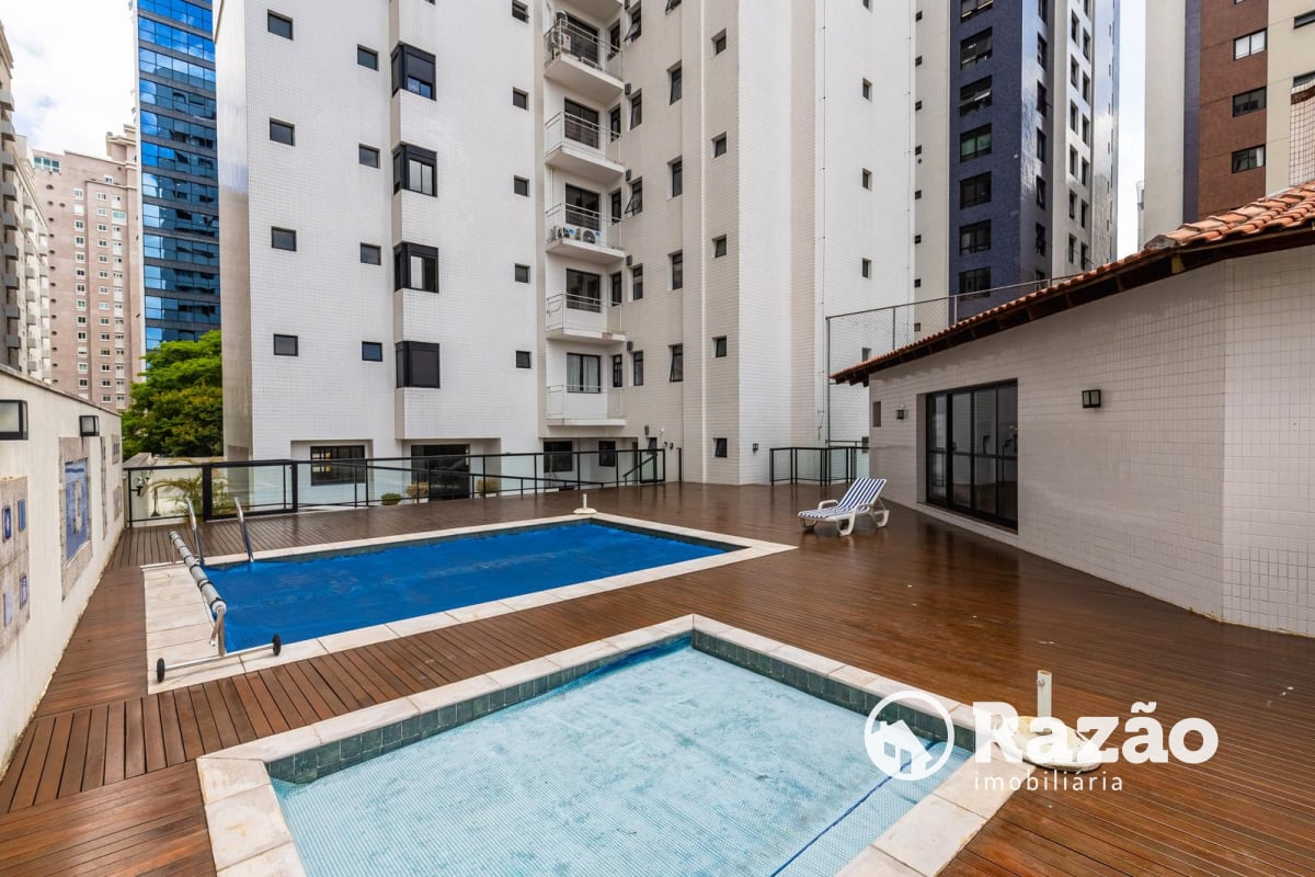 APARTAMENTO COM 3 QUARTOS - ÁREA TOTAL DE 265,30m² - CHAMPAGNAT - REF 6202