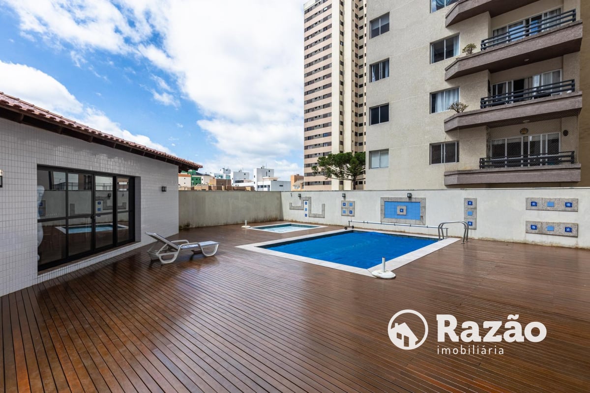 APARTAMENTO COM 3 QUARTOS - ÁREA TOTAL DE 265,30m² - CHAMPAGNAT - REF 6202