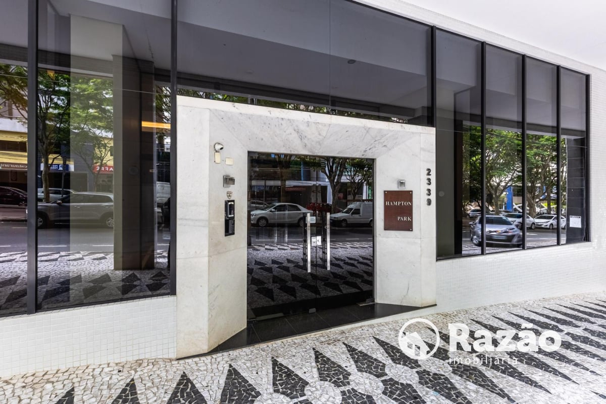 APARTAMENTO COM 3 QUARTOS - ÁREA TOTAL DE 265,30m² - CHAMPAGNAT - REF 6202