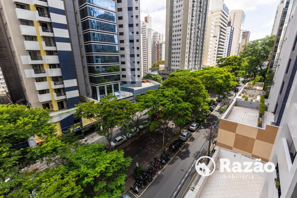 APARTAMENTO COM 3 QUARTOS - ÁREA TOTAL DE 265,30m² - CHAMPAGNAT - REF 6202