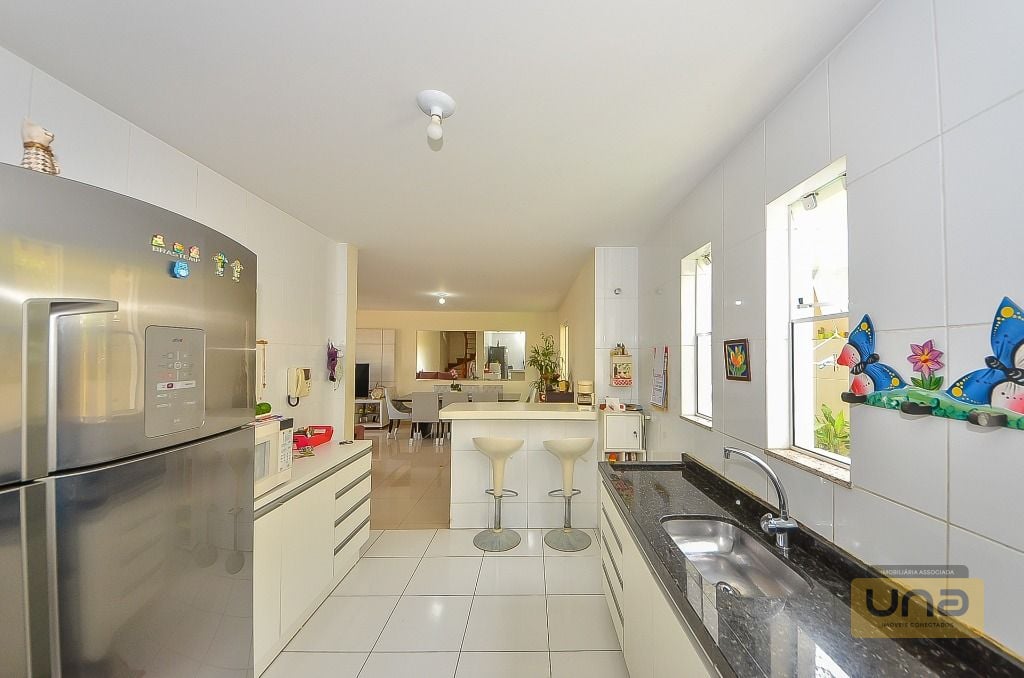 Sobrado com 4 dormitórios à venda, 248 m² por R$ 1.150.000,00 - Seminario - Curitiba/PR