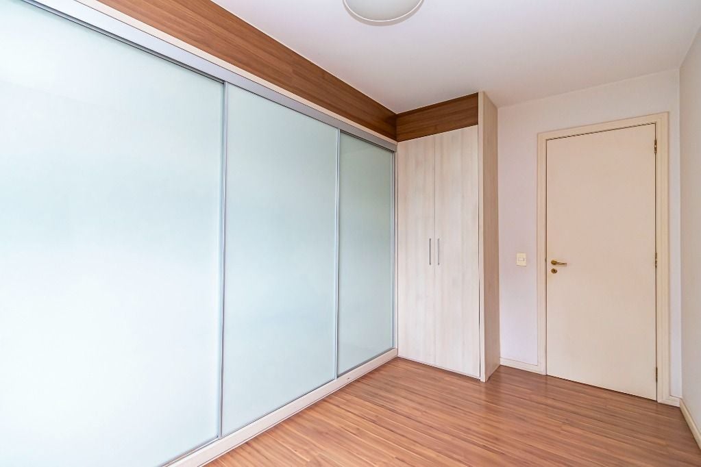 Apartamento com 3 dormitórios, sendo 1 suíte, 2 vagas à venda, 185 m² por R$ 1.421.000 - Centro - Curitiba/PR