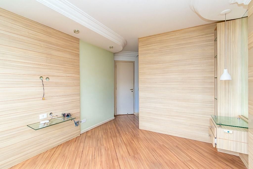 Apartamento com 3 dormitórios, sendo 1 suíte, 2 vagas à venda, 185 m² por R$ 1.421.000 - Centro - Curitiba/PR