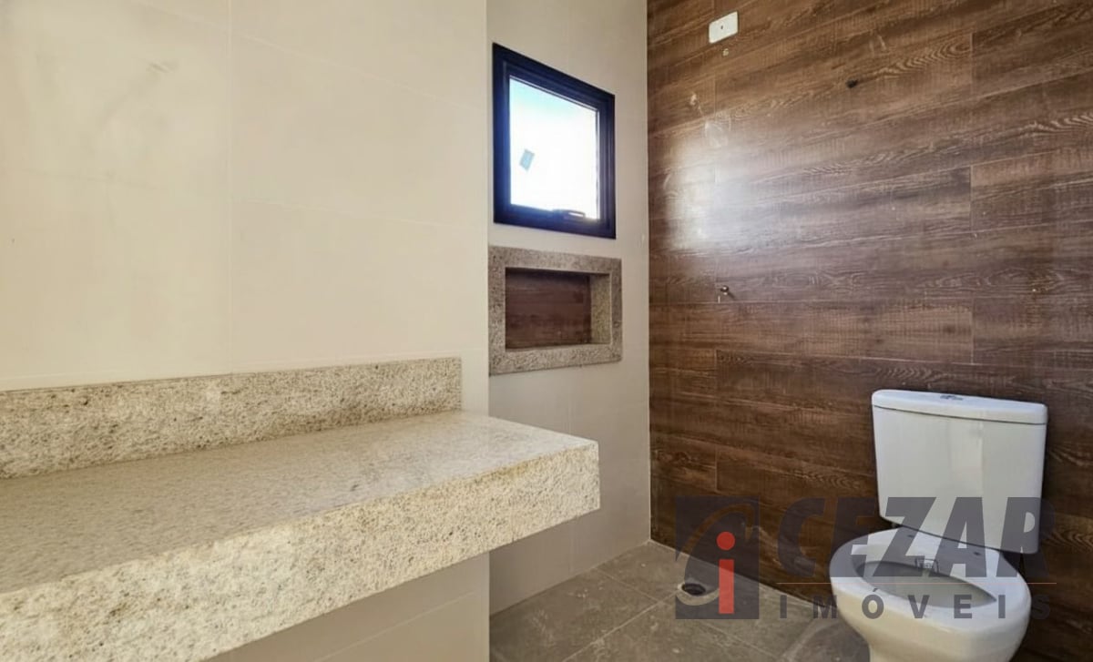 Sobrado no Bom Retiro com 3 Suítes, Terraço Privativo, Sacada Gourmet e 3 Vagas – Próximo ao Bosque Alemão e Shopping Mueller