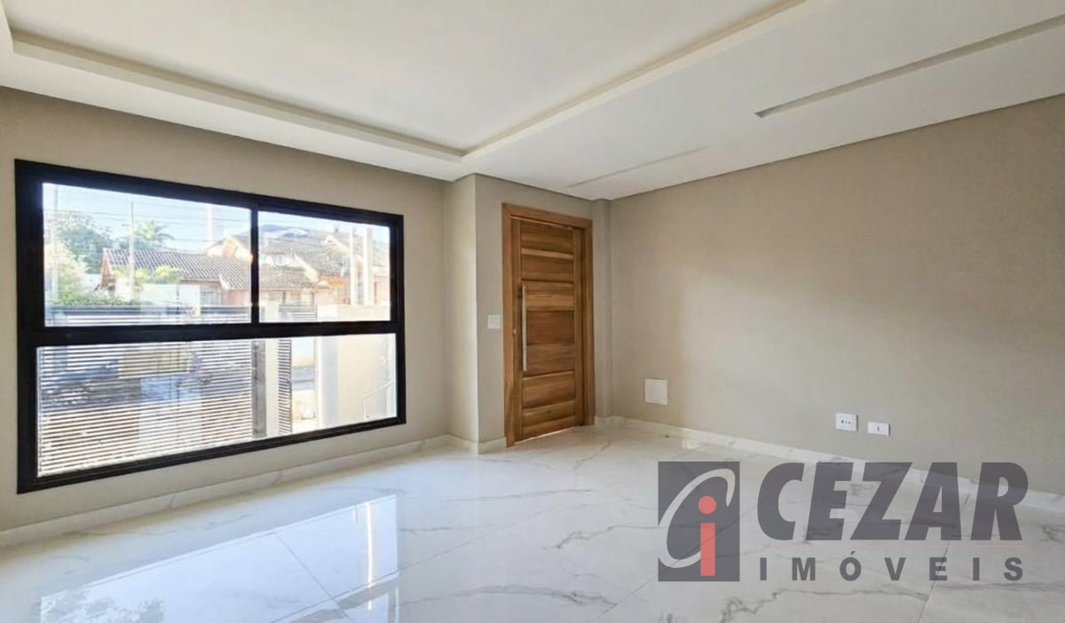 Sobrado no Bom Retiro com 3 Suítes, Terraço Privativo, Sacada Gourmet e 3 Vagas – Próximo ao Bosque Alemão e Shopping Mueller
