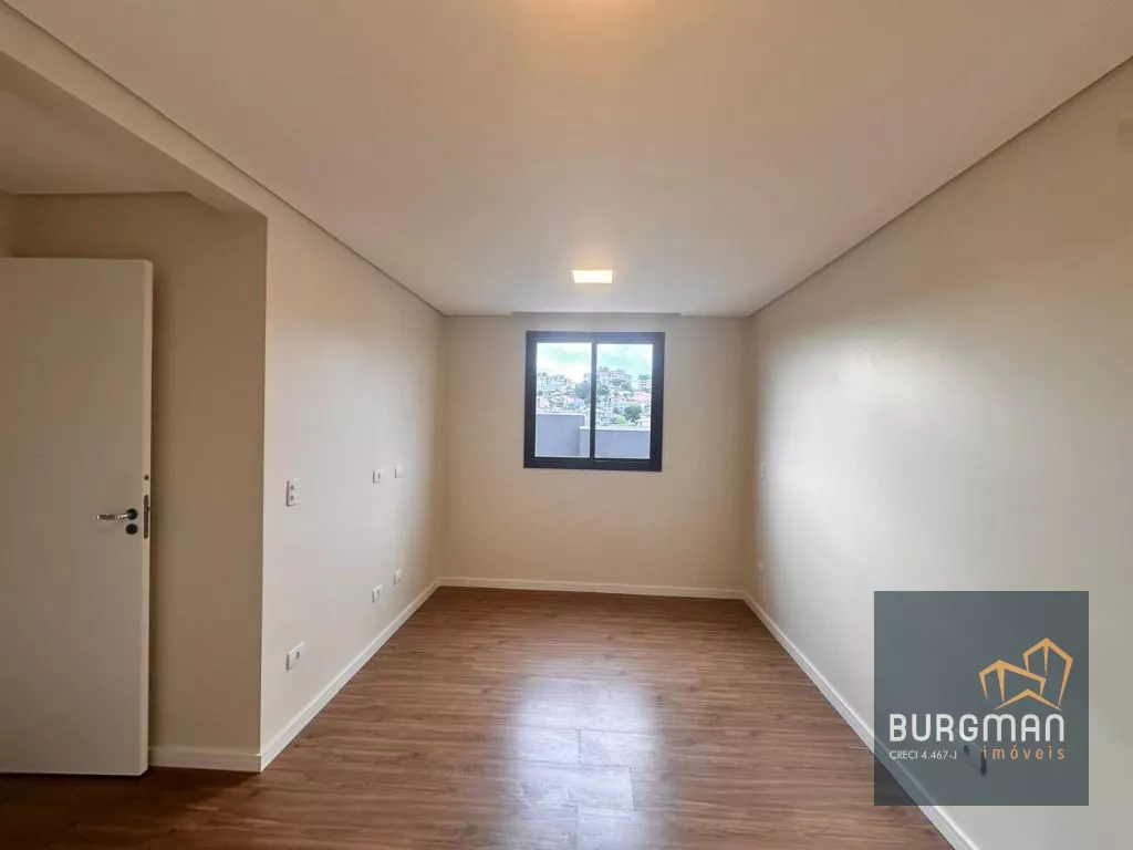 Lindo Apartamento 3 dormitórios -NOVO- Fanny