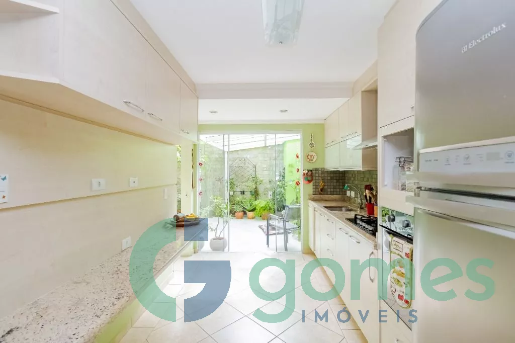 Sobrado com 3 dormitórios à venda, 122 m² - Santa Felicidade - Curitiba/PR