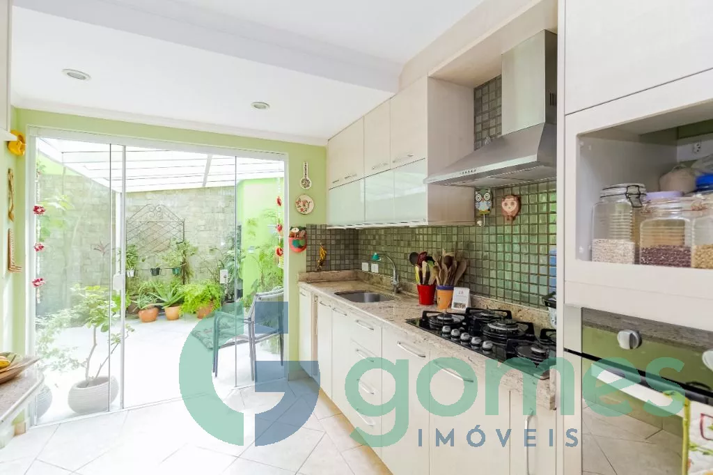 Sobrado com 3 dormitórios à venda, 122 m² - Santa Felicidade - Curitiba/PR