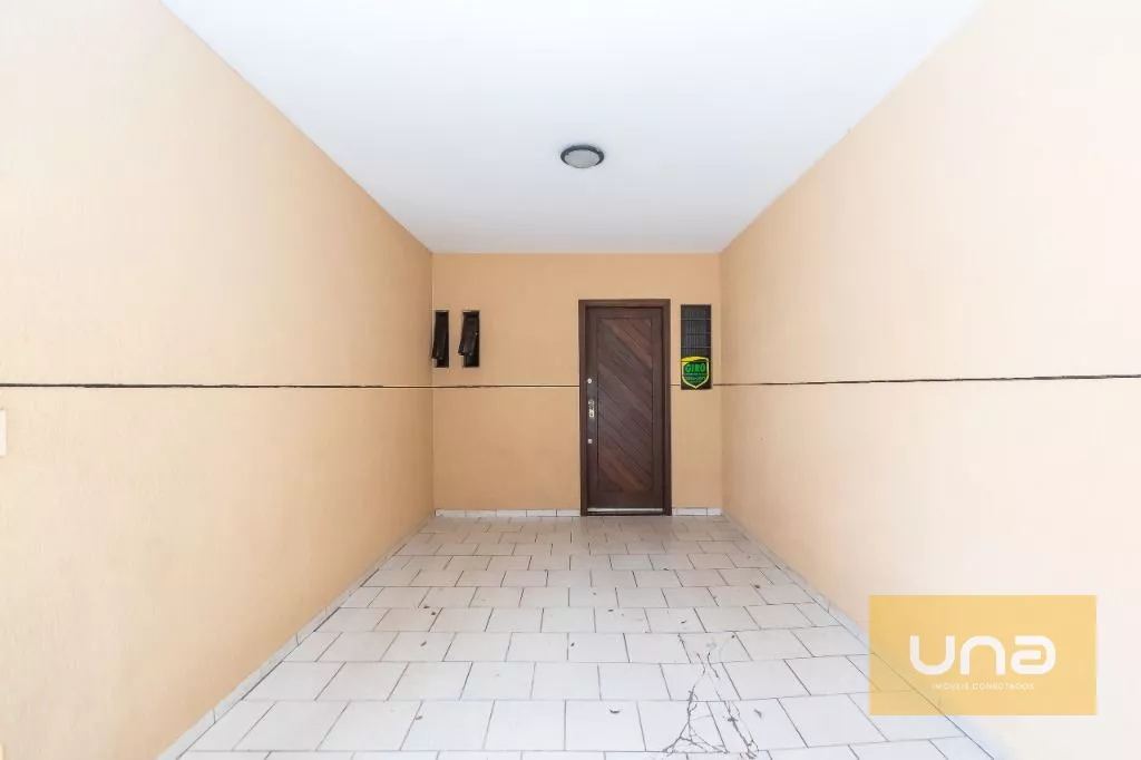 Sobrado, 181 m² - 970m do Shopping Jockey Plaza, 500m do Colégio Militar - Curitiba
