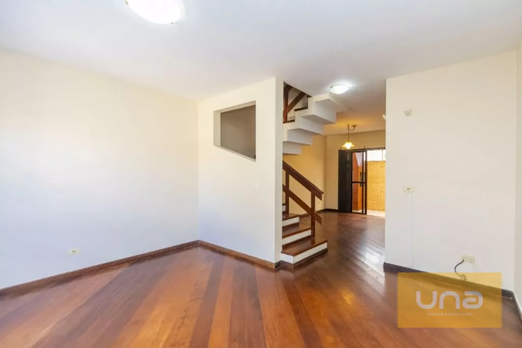 Sobrado, 181 m² - 970m do Shopping Jockey Plaza, 500m do Colégio Militar - Curitiba