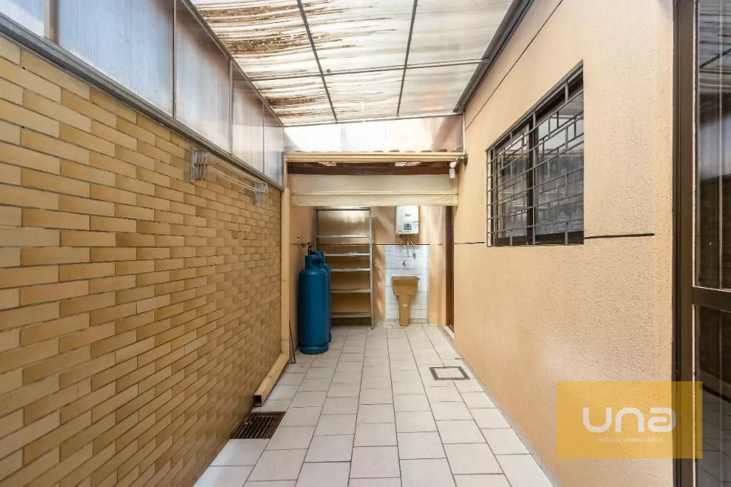 Sobrado, 181 m² - 970m do Shopping Jockey Plaza, 500m do Colégio Militar - Curitiba