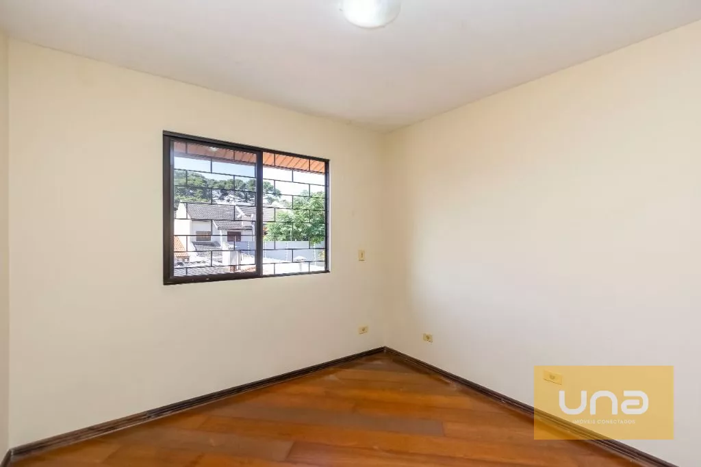 Sobrado, 181 m² - 970m do Shopping Jockey Plaza, 500m do Colégio Militar - Curitiba