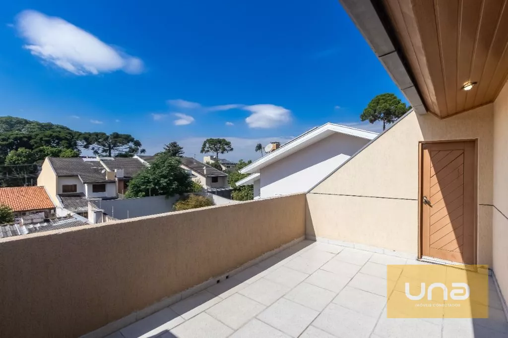 Sobrado, 181 m² - 970m do Shopping Jockey Plaza, 500m do Colégio Militar - Curitiba