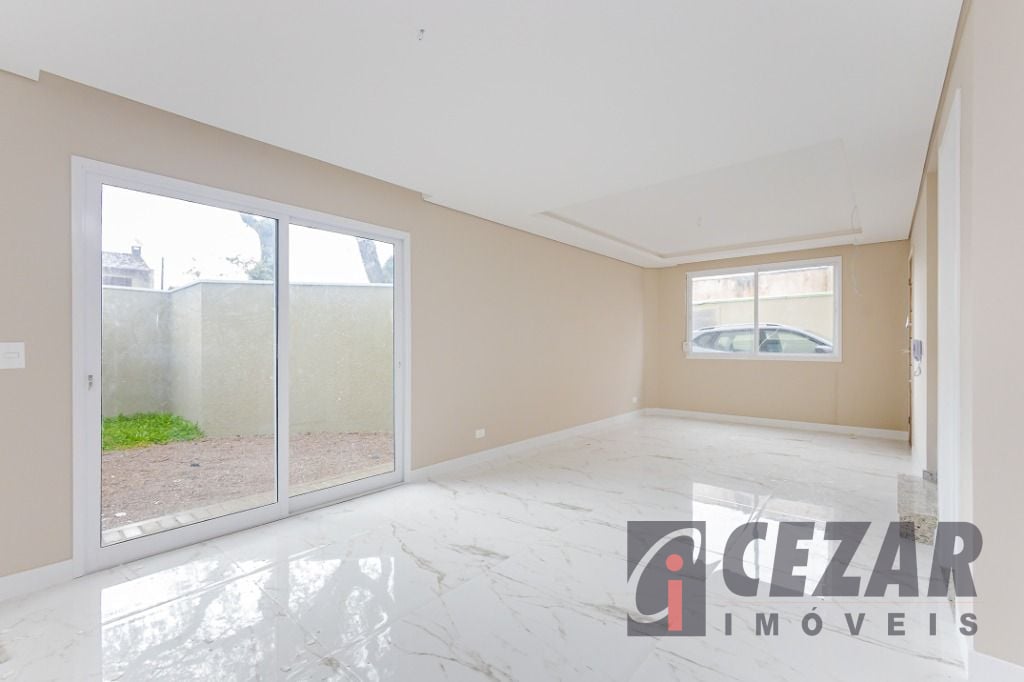 Última Unidade Disponível! Sobrado com 4 dorm e amplo terraço à venda, 275 m² por R$ 1.500.000 - Bacacheri - Curitiba/PR