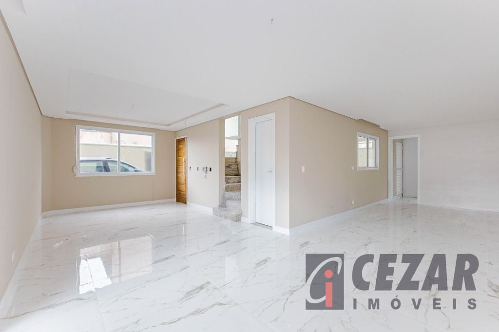 Última Unidade Disponível! Sobrado com 4 dorm e amplo terraço à venda, 275 m² por R$ 1.500.000 - Bacacheri - Curitiba/PR