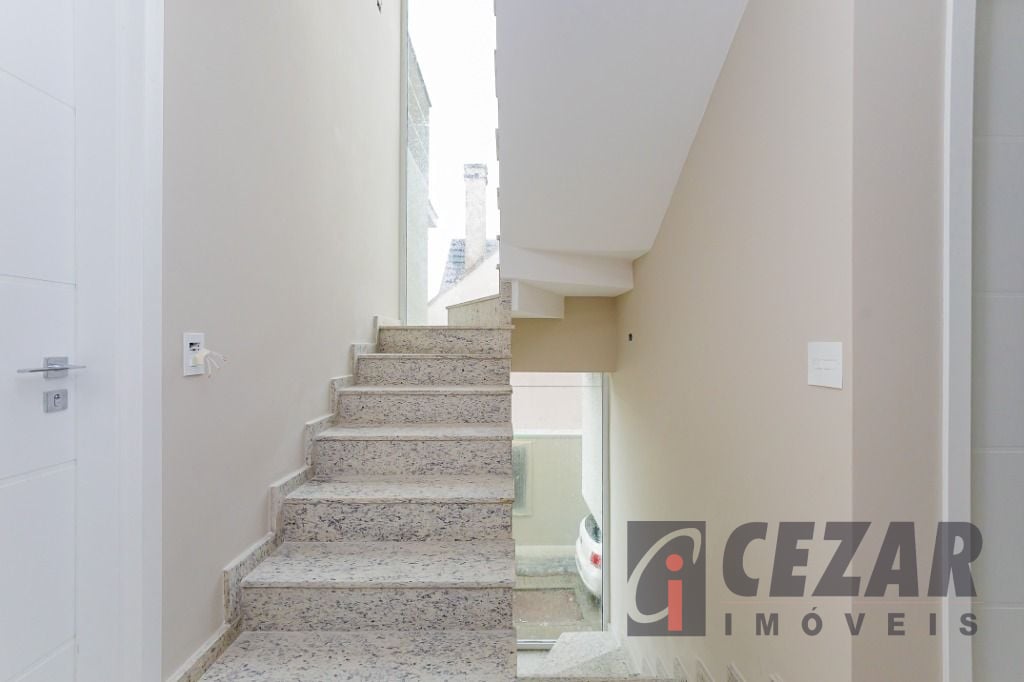 Última Unidade Disponível! Sobrado com 4 dorm e amplo terraço à venda, 275 m² por R$ 1.500.000 - Bacacheri - Curitiba/PR
