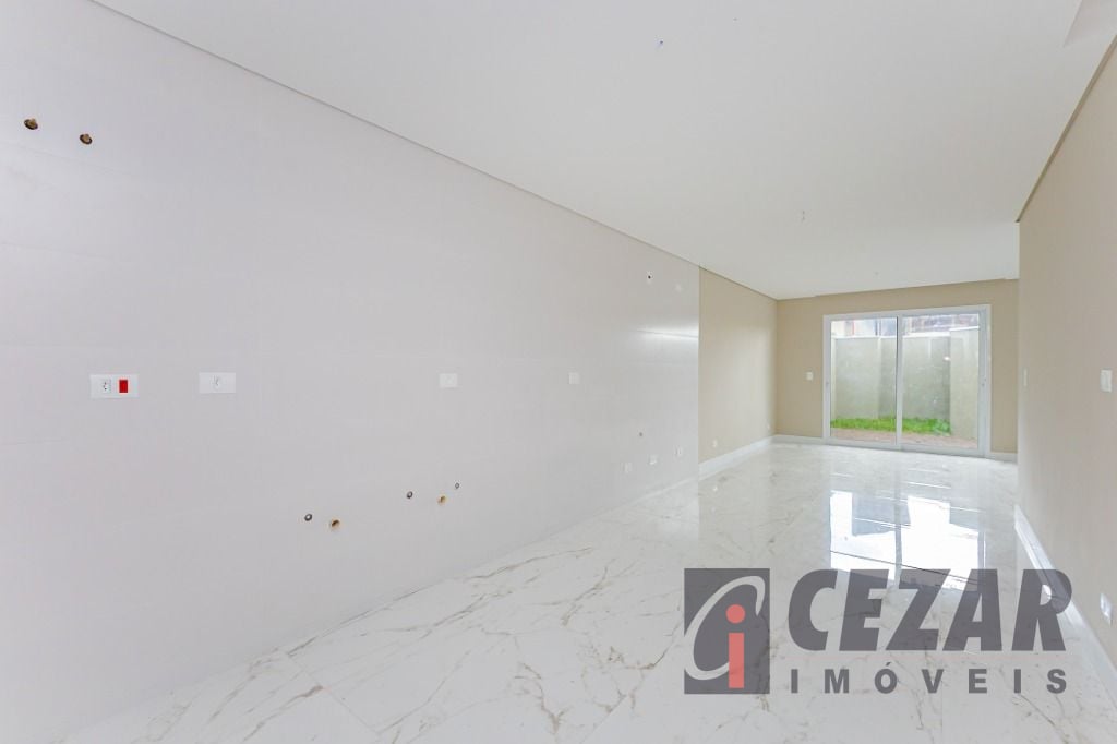 Última Unidade Disponível! Sobrado com 4 dorm e amplo terraço à venda, 275 m² por R$ 1.500.000 - Bacacheri - Curitiba/PR