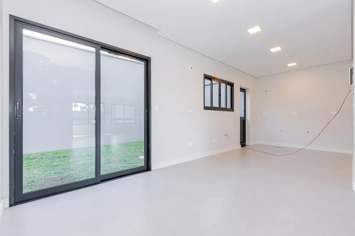 Sobrado em Santa Felicidade de 202,16 m² com 3 quartos - 94726.002-KD
