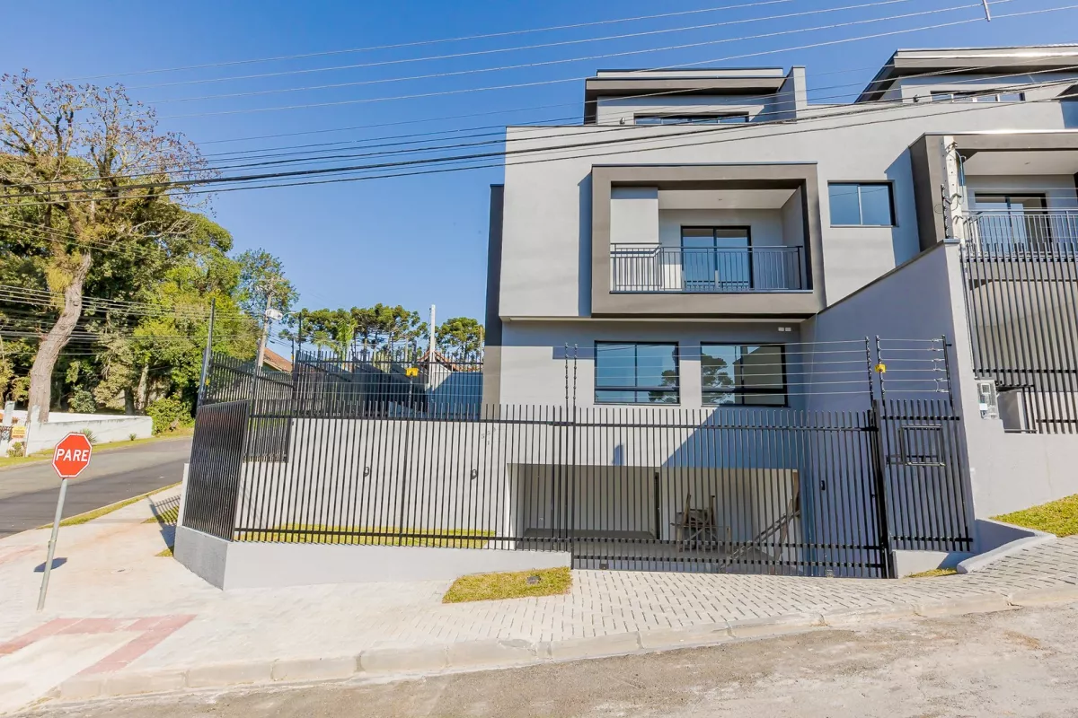 Sobrado em Santa Felicidade de 202,16 m² com 3 quartos - 94726.002-KD