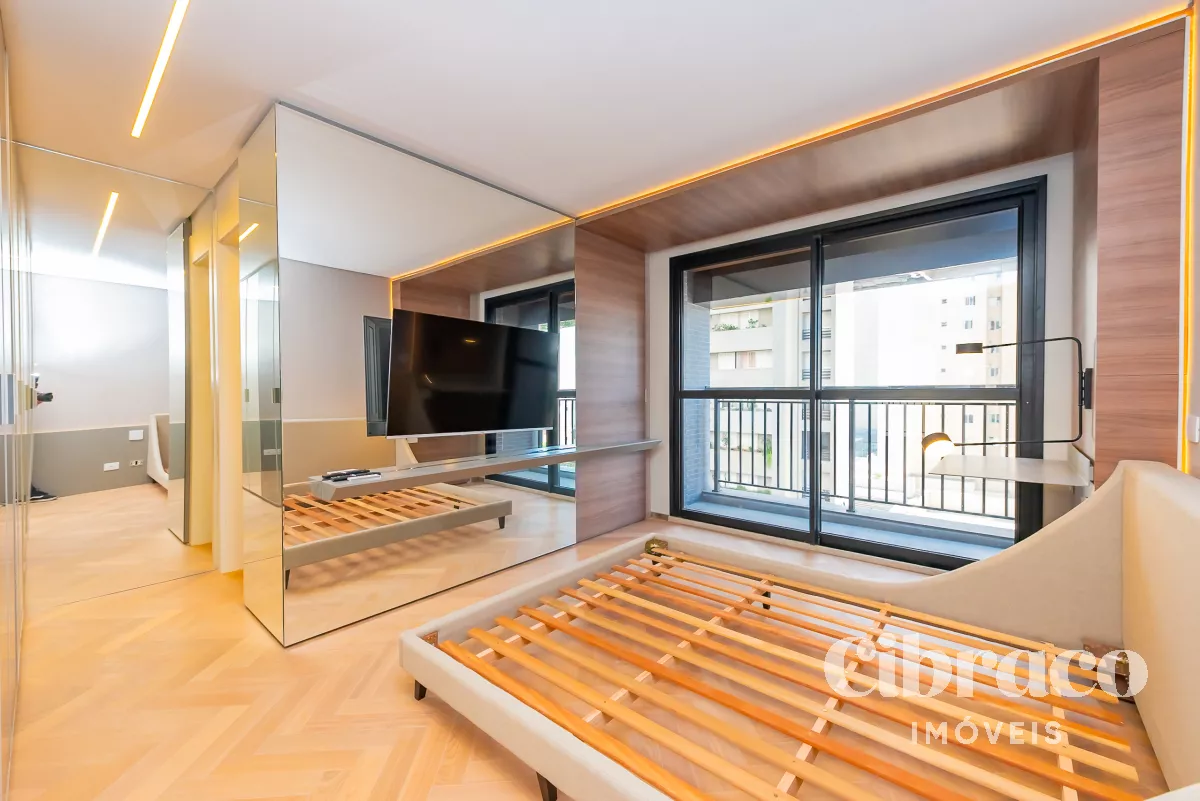 Apartamento com 2 quartos no bairro Batel, próximo a Praça do Japão