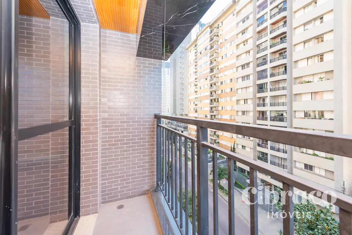 Apartamento com 2 quartos no bairro Batel, próximo a Praça do Japão
