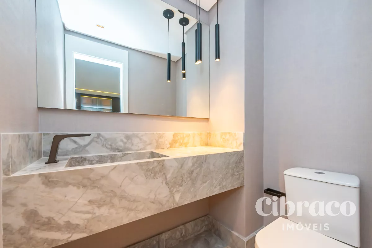Apartamento com 2 quartos no bairro Batel, próximo a Praça do Japão