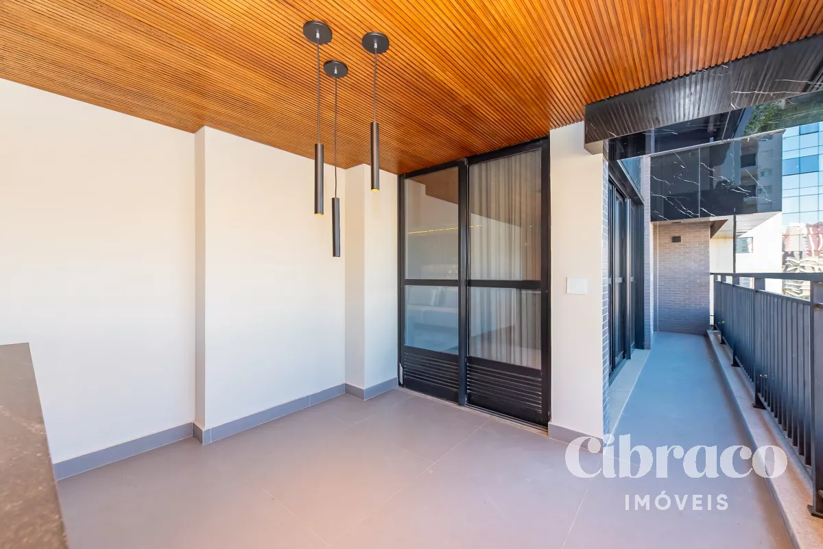 Apartamento com 2 quartos no bairro Batel, próximo a Praça do Japão