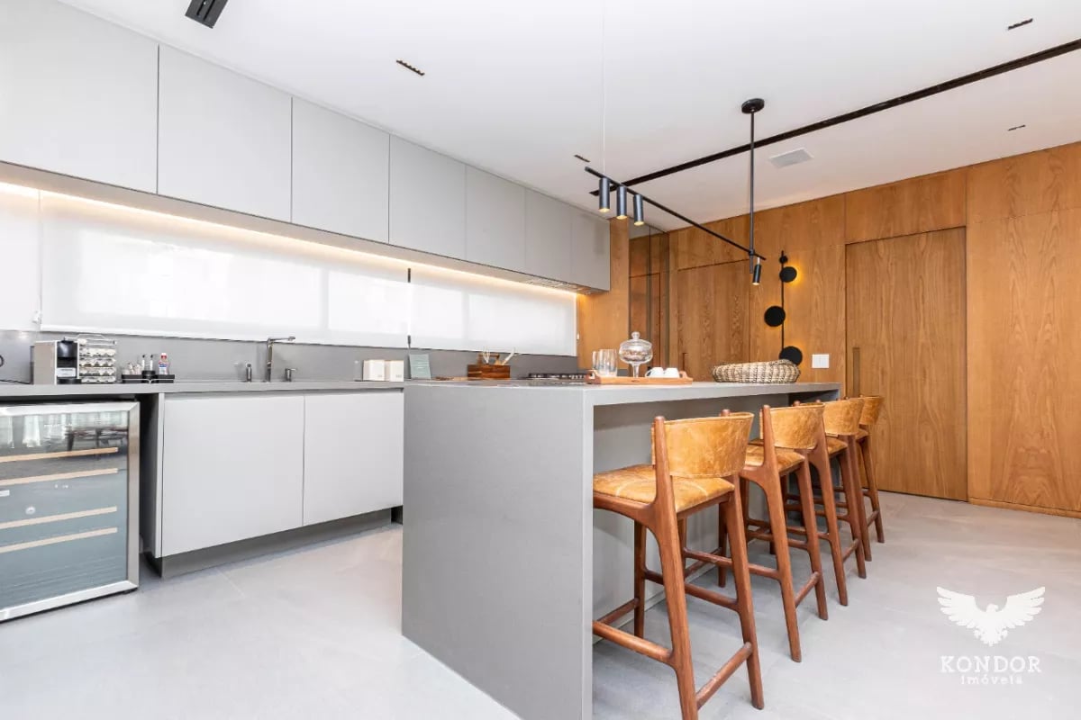 Apartamento no Champagnat de 163,00 m² com 3 quartos - 94769.002-KD