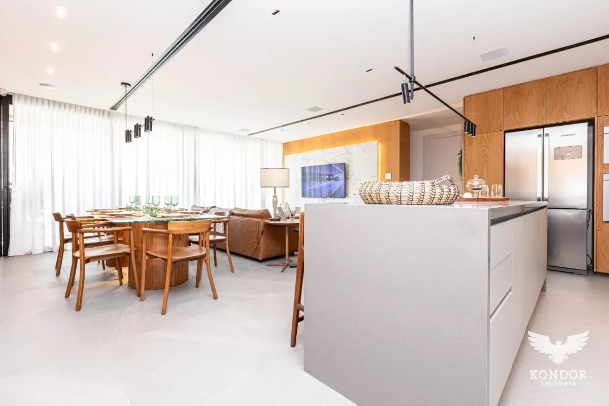Apartamento no Champagnat de 163,00 m² com 3 quartos - 94769.002-KD