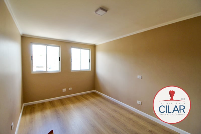 Imobiliária Cilar Vende Sobrado 3 Quartos no Guabirotuba com 216,61m², Ref. 100624.002-CILAR