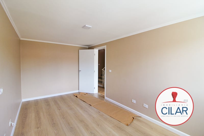 Imobiliária Cilar Vende Sobrado 3 Quartos no Guabirotuba com 216,61m², Ref. 100624.002-CILAR